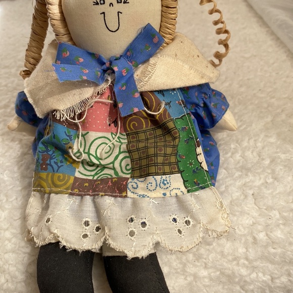 Country Shelf Sitter Doll Accent - Picture 3 of 9